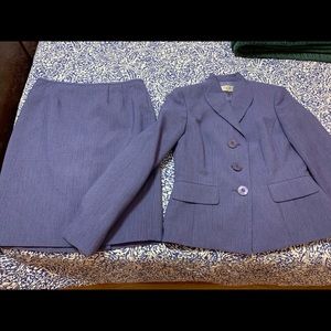 Le suit skirt suit set
